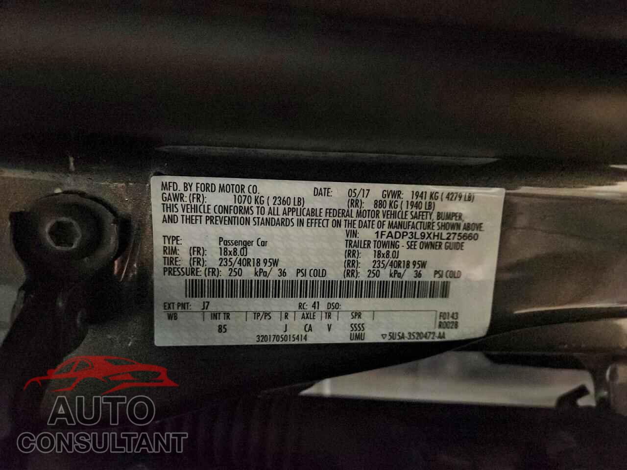 FORD FOCUS 2017 - 1FADP3L9XHL275660