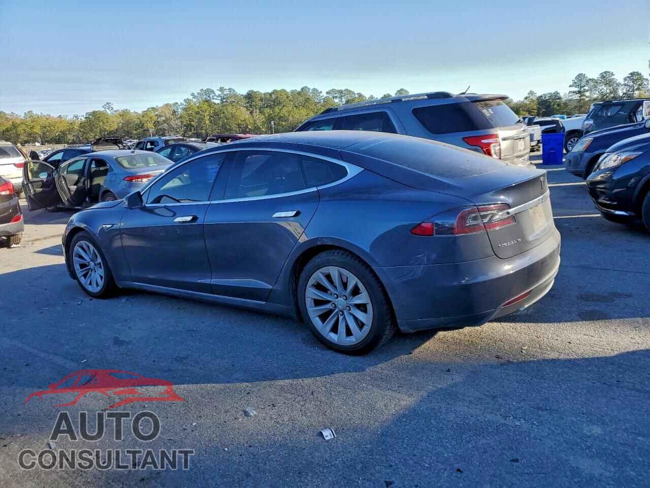 TESLA MODEL S 2015 - 5YJSA1E17FF118165