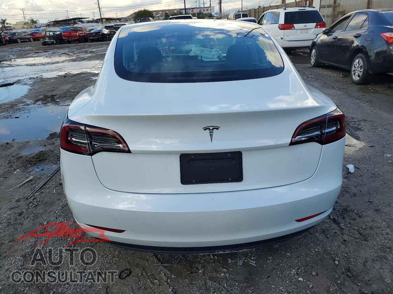 TESLA MODEL 3 2023 - 5YJ3E1EAXPF674996