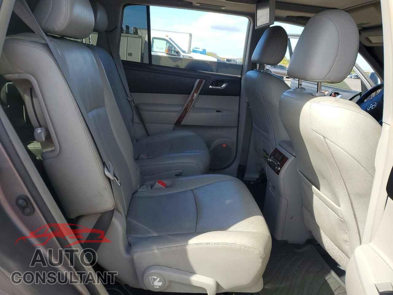 TOYOTA HIGHLANDER 2011 - JTEDC3EH2B2003266
