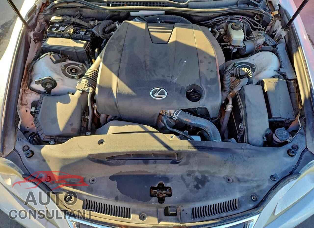 LEXUS IS 2014 - JTHBF1D27E5028184