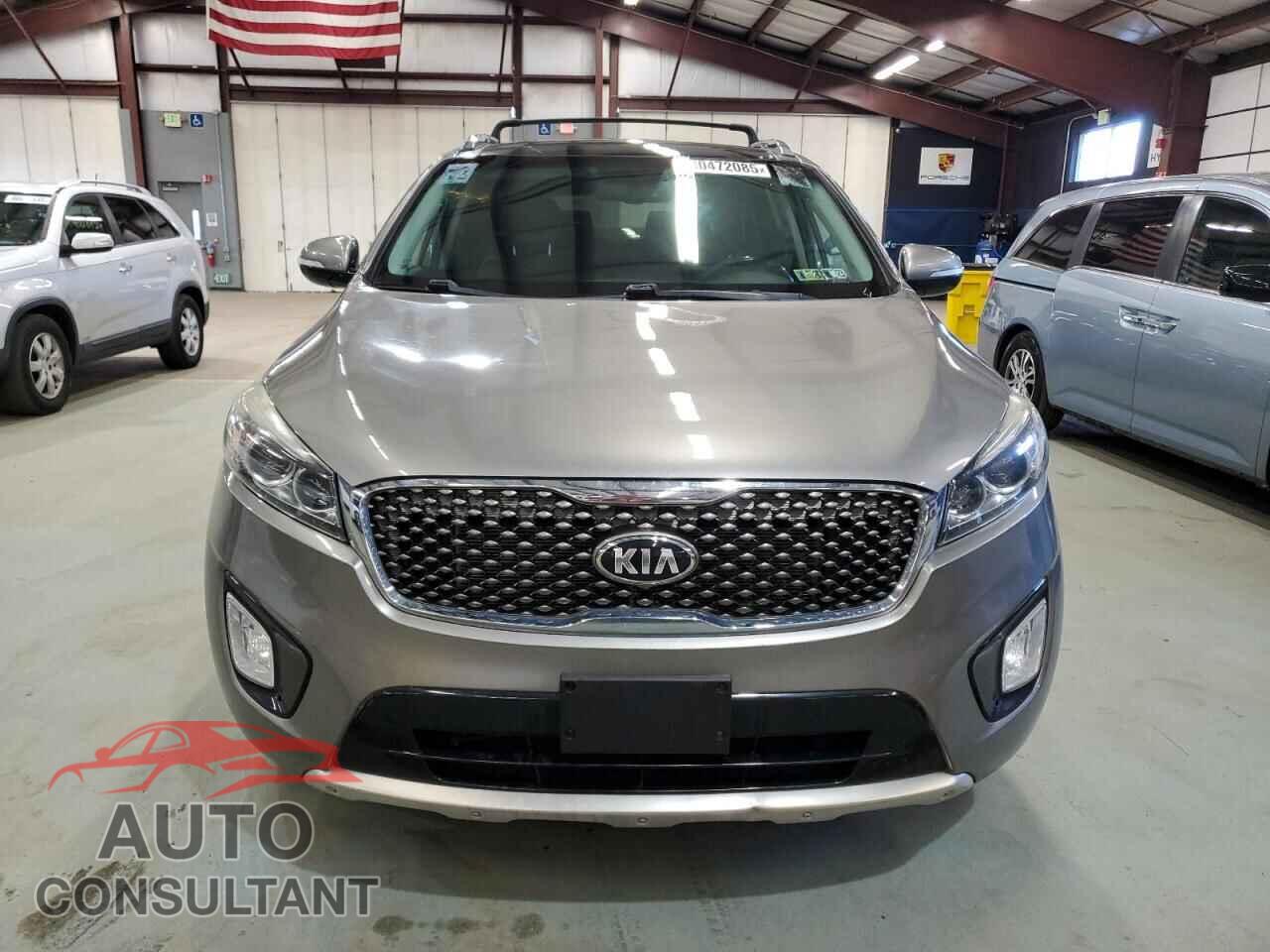 KIA SORENTO 2017 - 5XYPKDA54HG261969