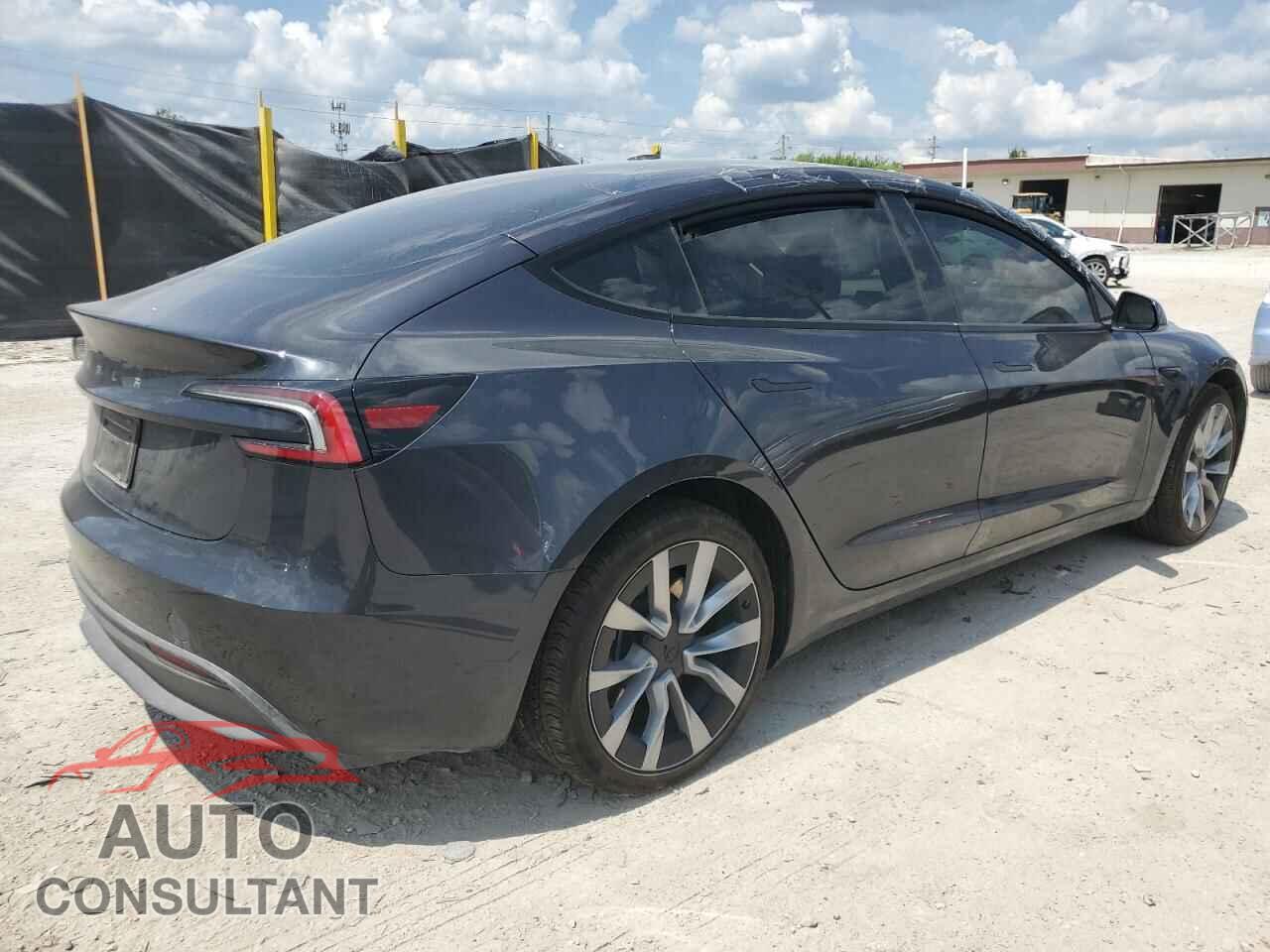 TESLA MODEL 3 2024 - 5YJ3E1EA9RF841612