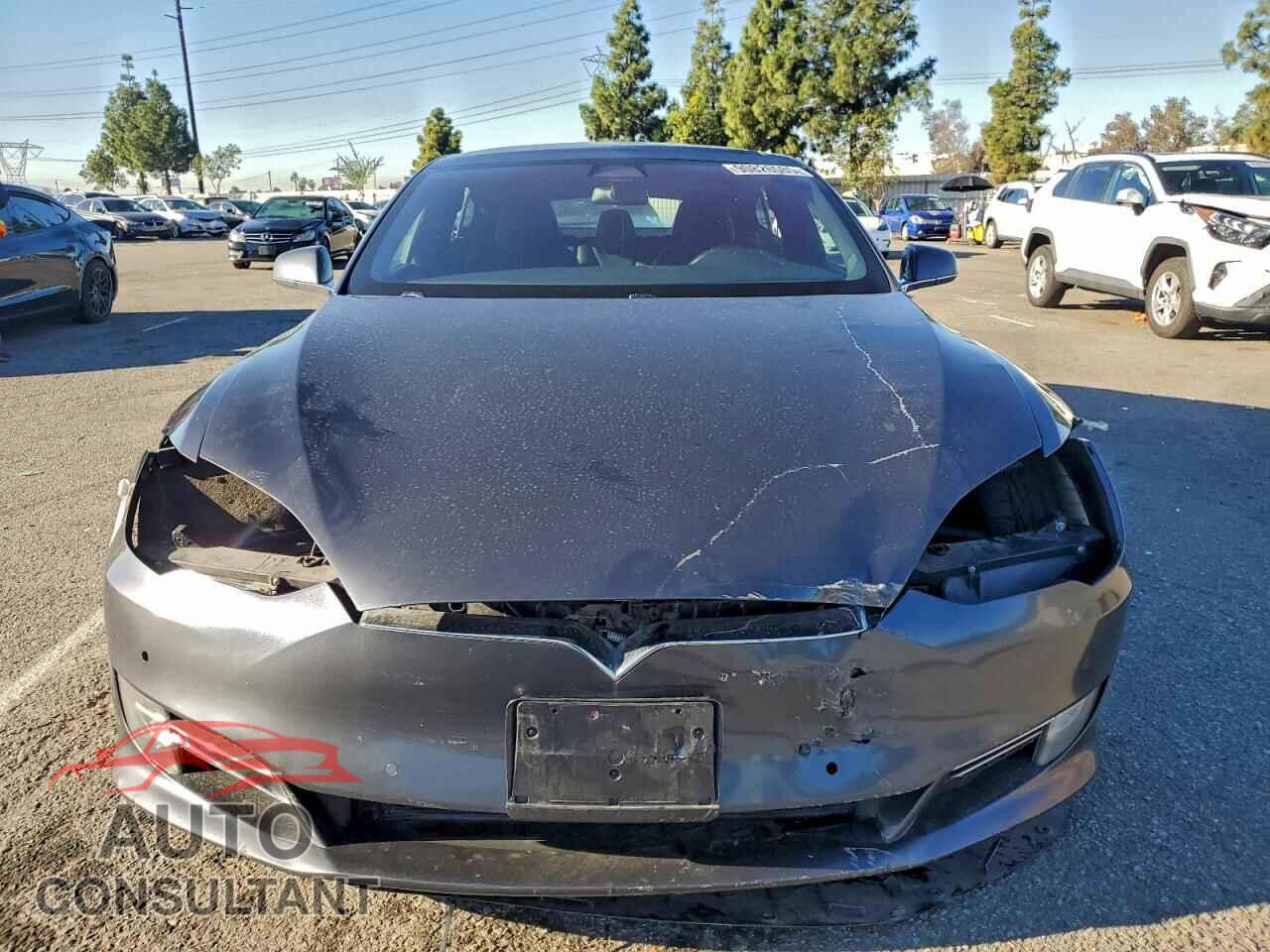TESLA MODEL S 2018 - 5YJSA1E23JF261860