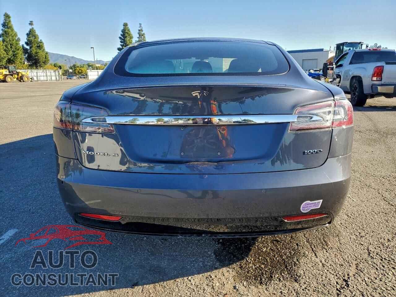 TESLA MODEL S 2018 - 5YJSA1E23JF261860