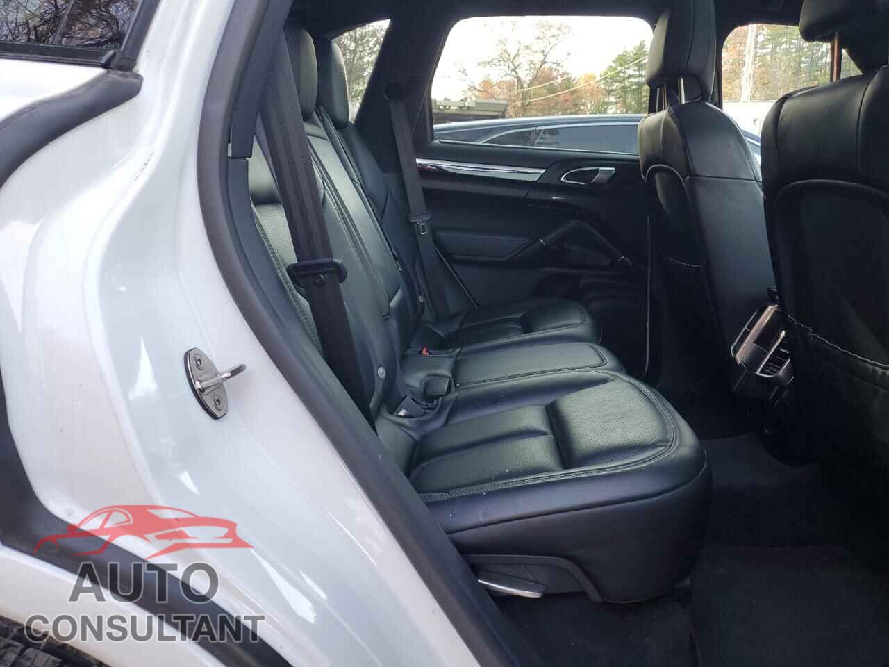 PORSCHE CAYENNE 2017 - WP1AE2A29HLA72504