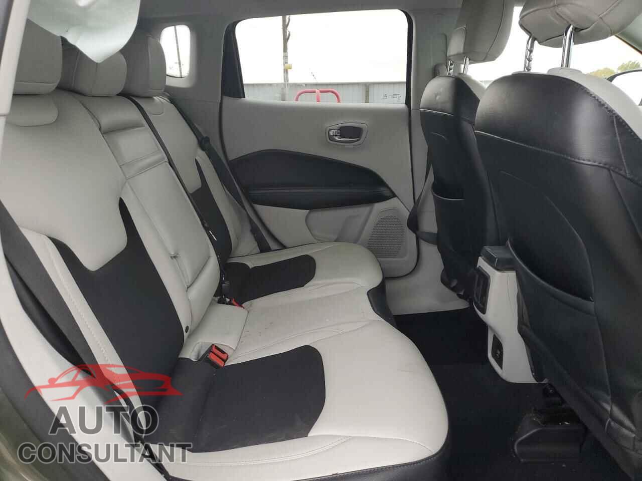 JEEP COMPASS 2018 - 3C4NJDBB2JT483259