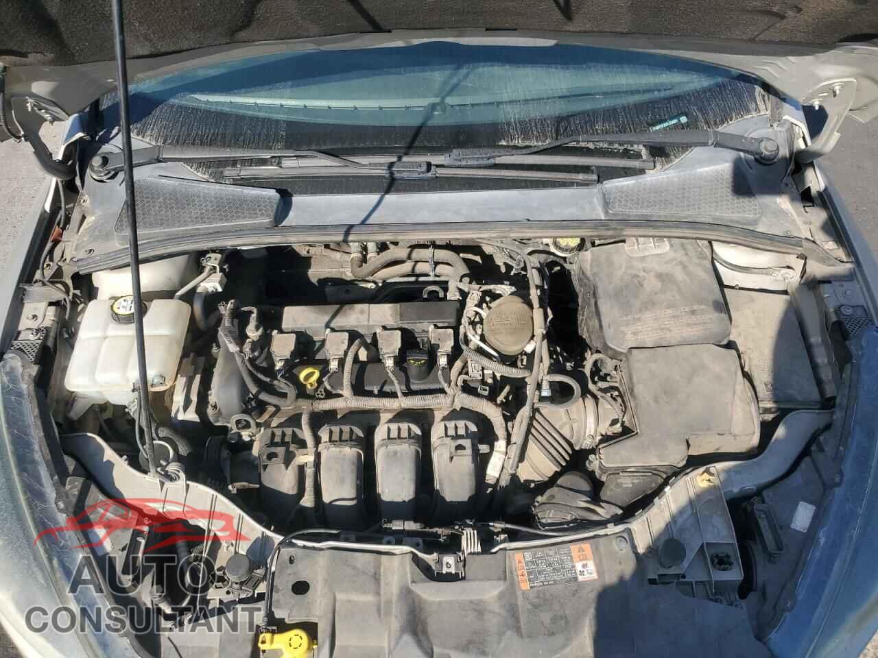 FORD FOCUS 2015 - 1FADP3F25FL324601