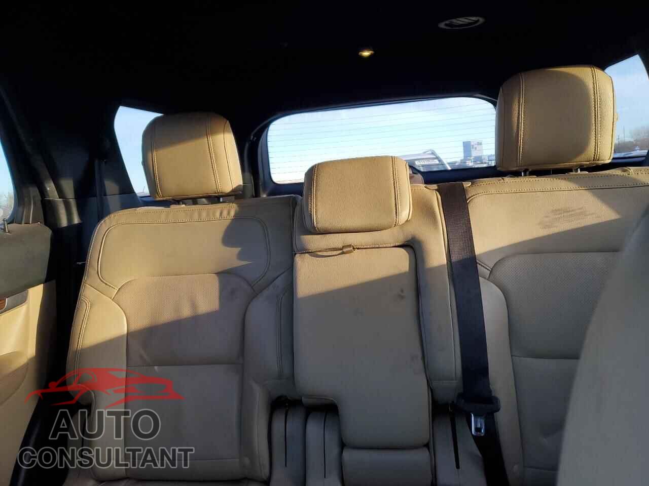 FORD EXPLORER 2016 - 1FM5K8F81GGA53198