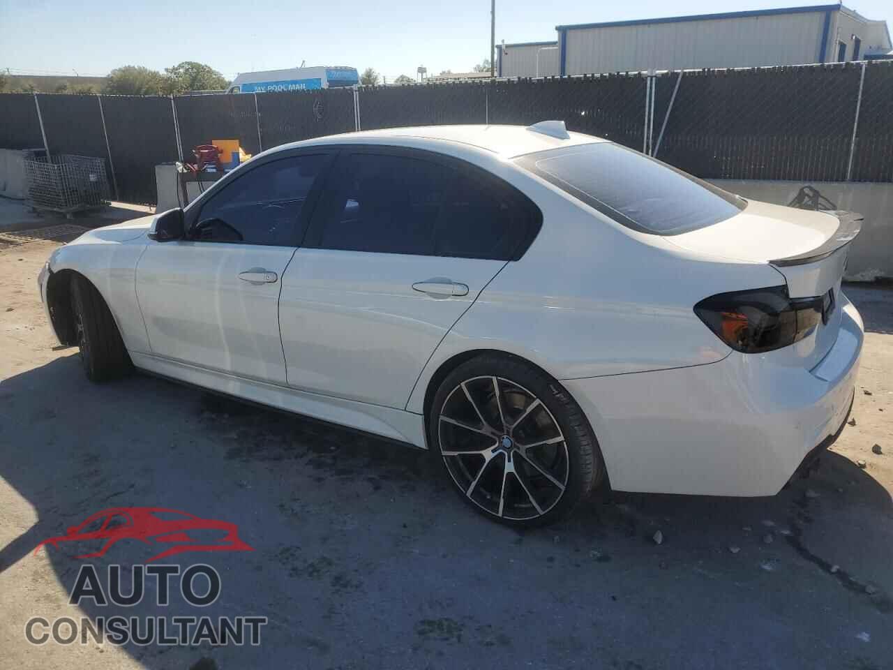 BMW 3 SERIES 2015 - WBA3A5C50FF609624