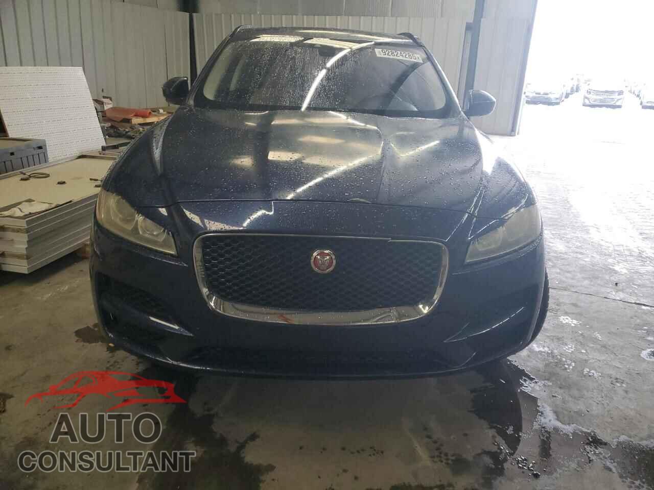 JAGUAR F-PACE 2017 - SADCJ2BN2HA089496