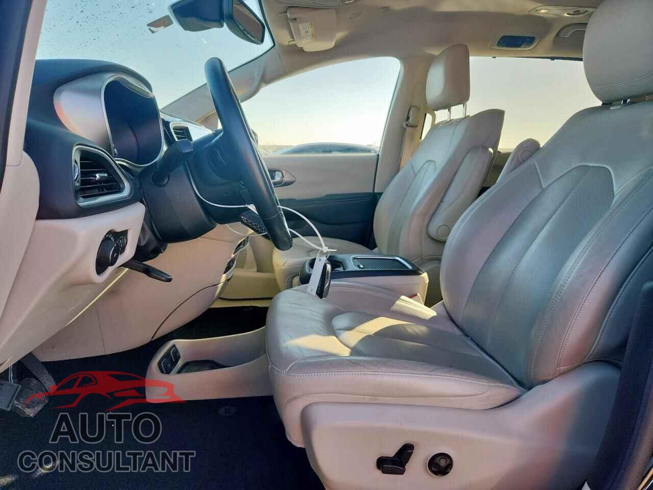 CHRYSLER PACIFICA 2020 - 2C4RC1EG8LR266340