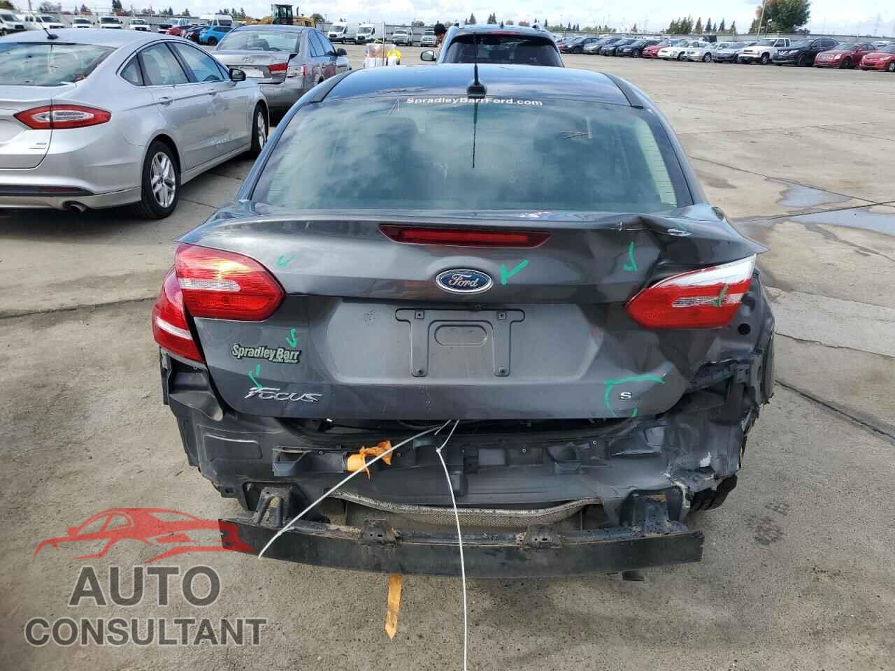 FORD FOCUS 2017 - 1FADP3F29HL343137