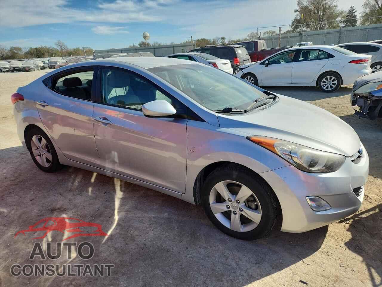 HYUNDAI ELANTRA 2013 - KMHDH4AE9DU876779