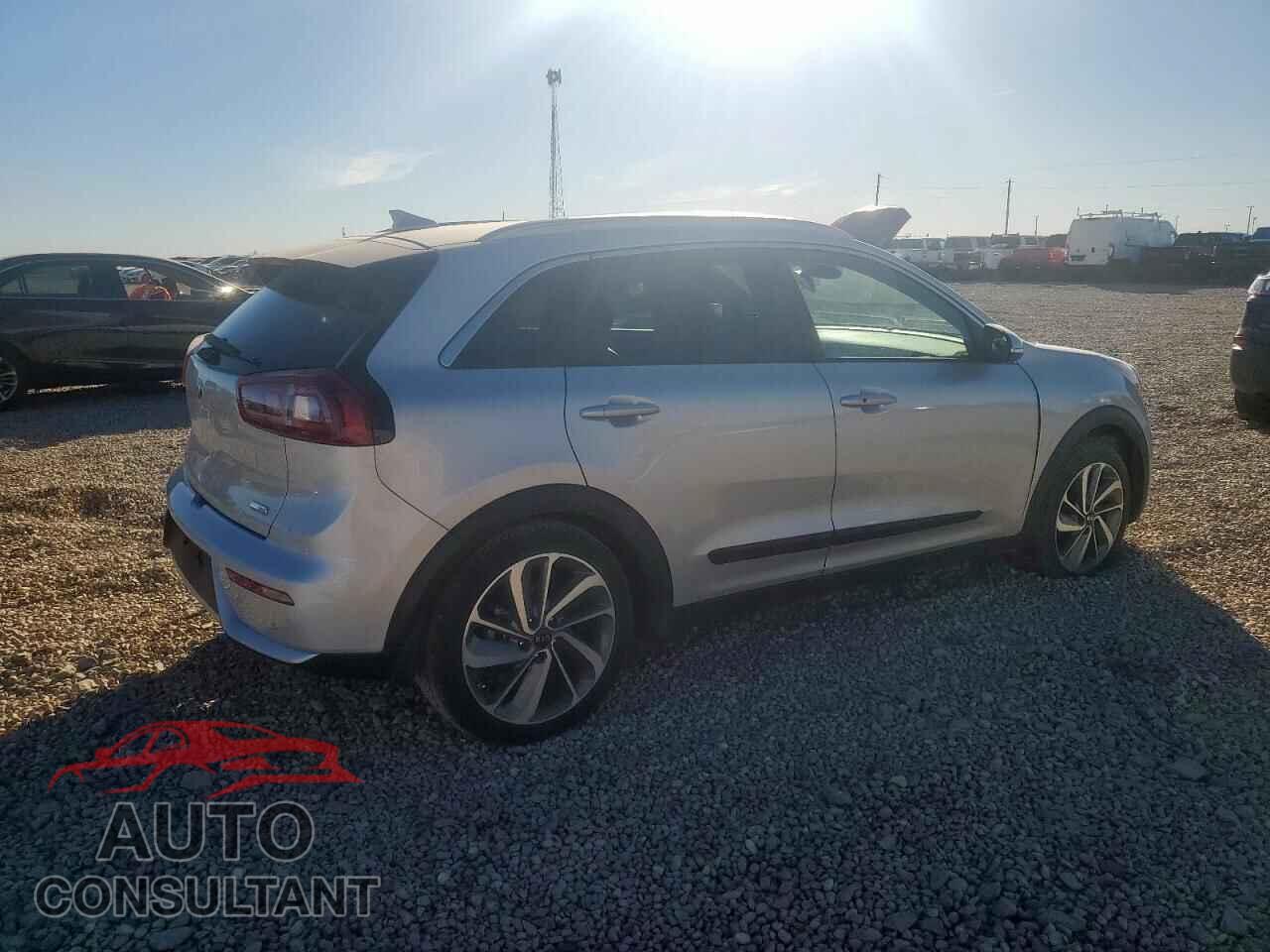 KIA NIRO 2017 - KNDCE3LC9H5072268