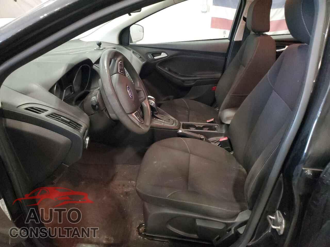 FORD FOCUS 2015 - 1FADP3F22FL231602