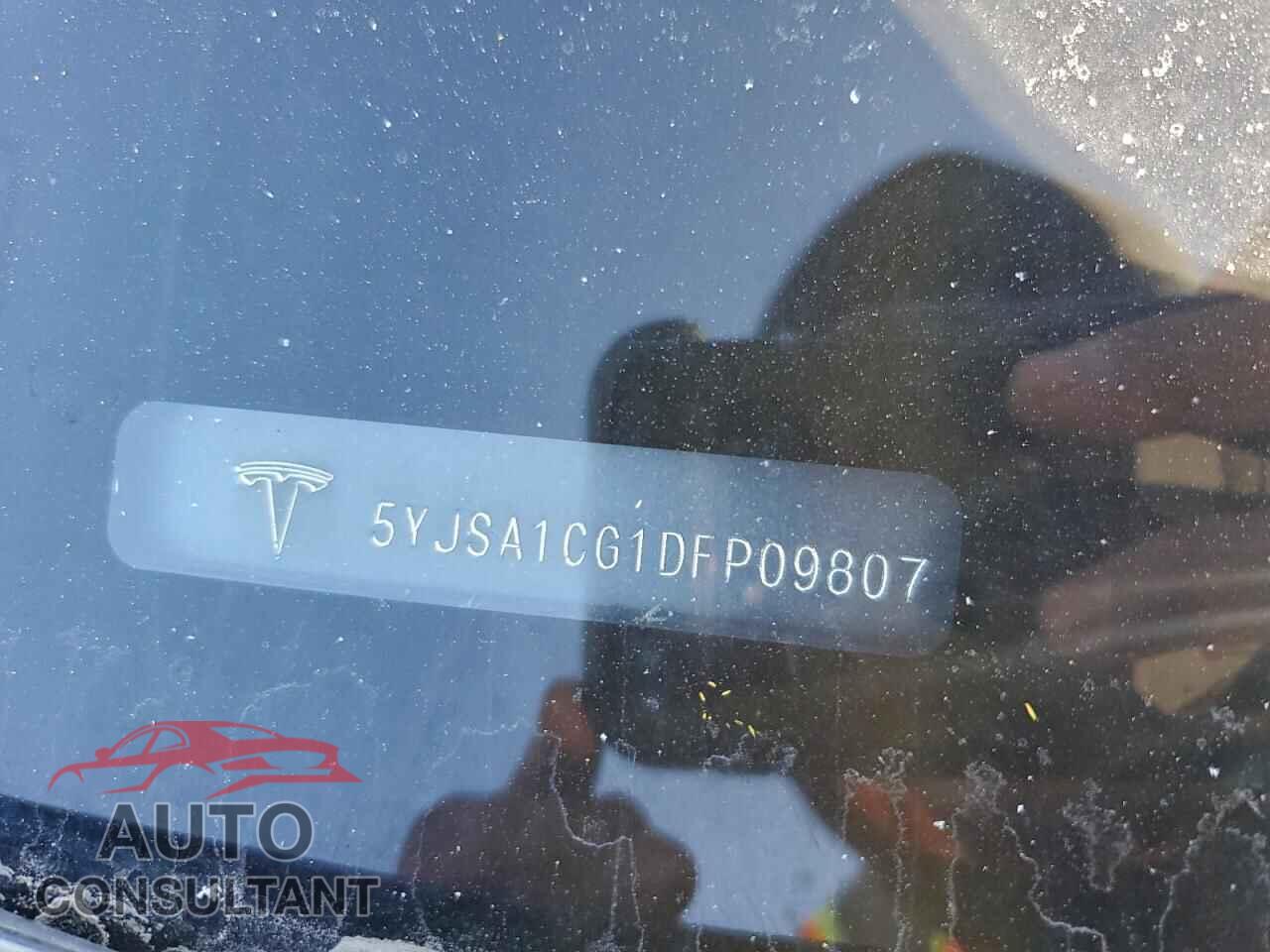 TESLA MODEL S 2013 - 5YJSA1CG1DFP09807