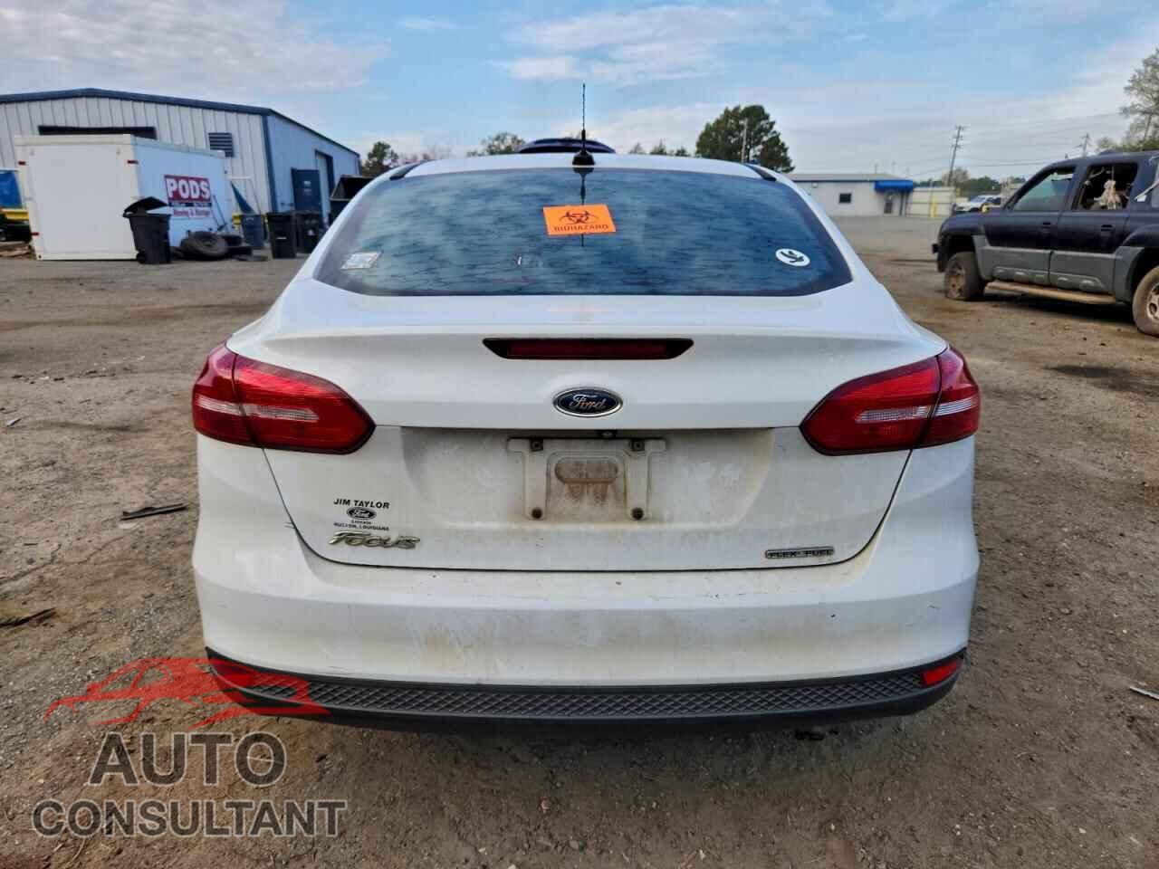 FORD FOCUS 2016 - 1FADP3E28GL256894