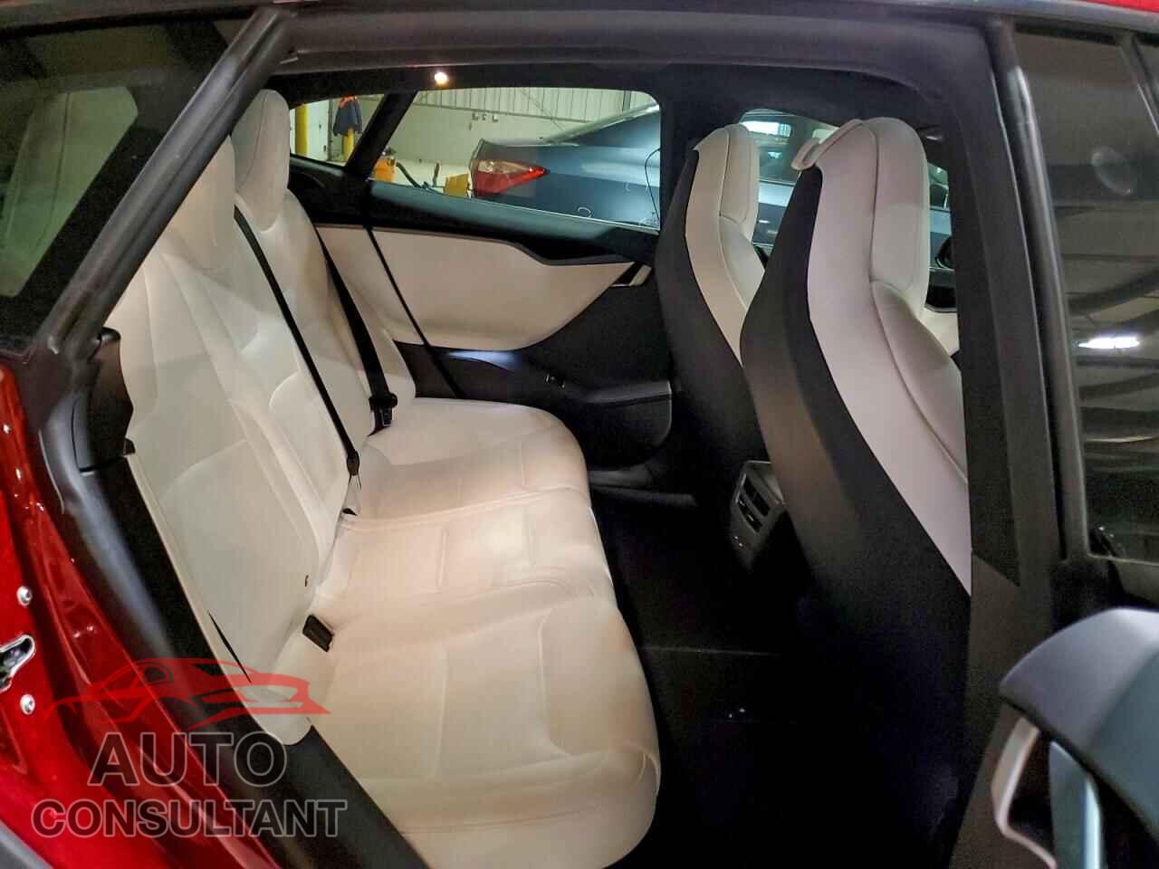 TESLA MODEL S 2018 - 5YJSA1E22JF257816