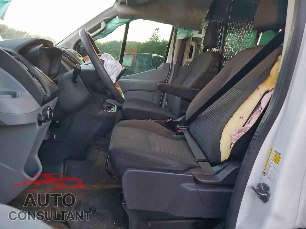 FORD TRANSIT 2019 - 1FTYR1YM5KKB52319