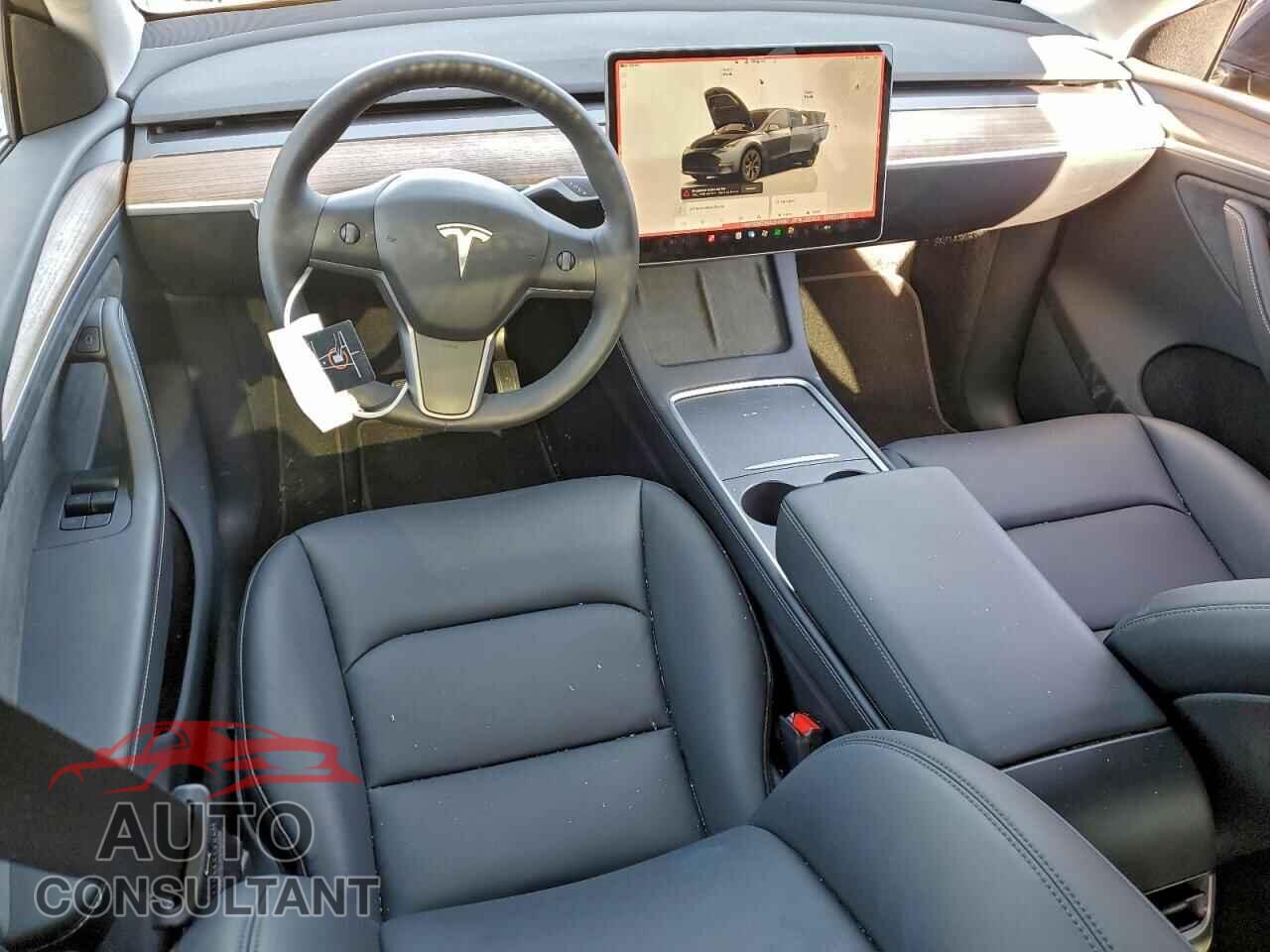 TESLA MODEL Y 2025 - 7SAYGDEE9SA360463