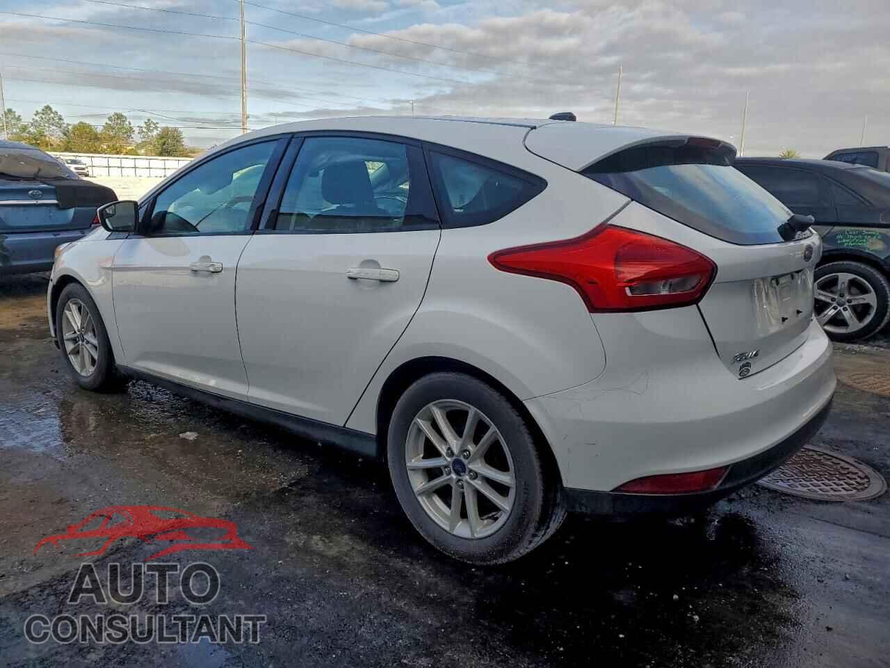 FORD FOCUS 2018 - 1FADP3K22JL213101