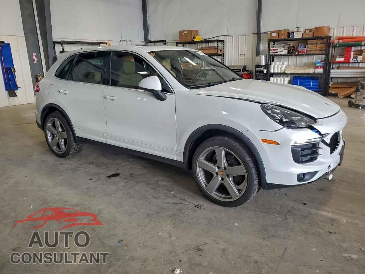 PORSCHE CAYENNE 2016 - WP1AA2A2XGLA00852