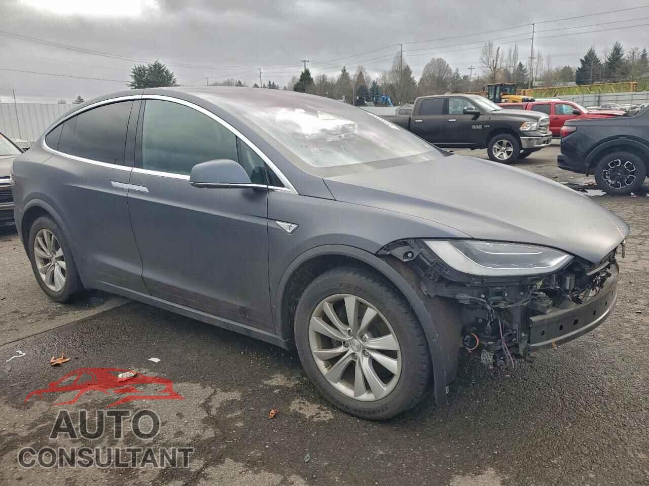 TESLA MODEL X 2016 - 5YJXCBE21GF011967