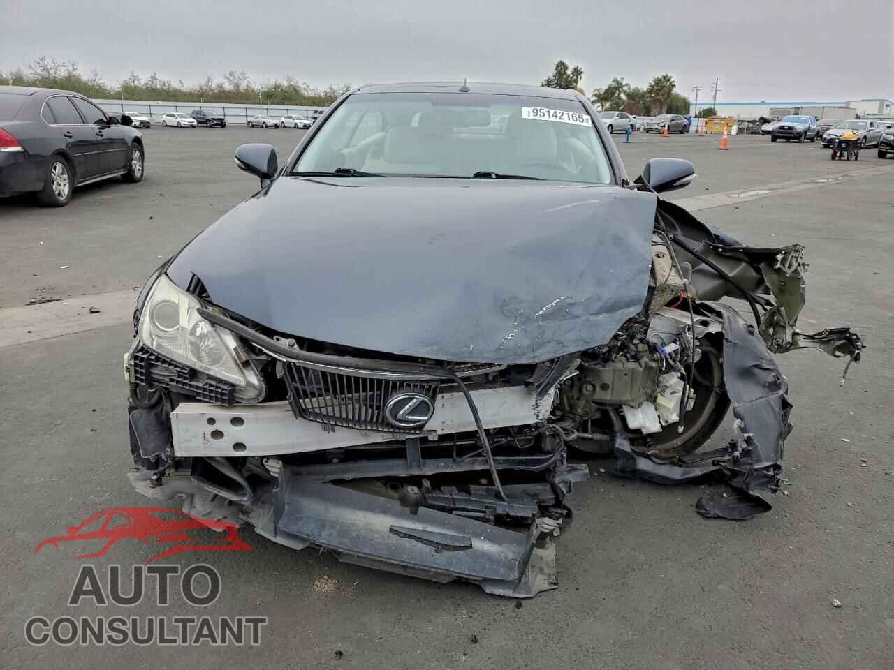 LEXUS IS 2010 - JTHFE2C23A2501232