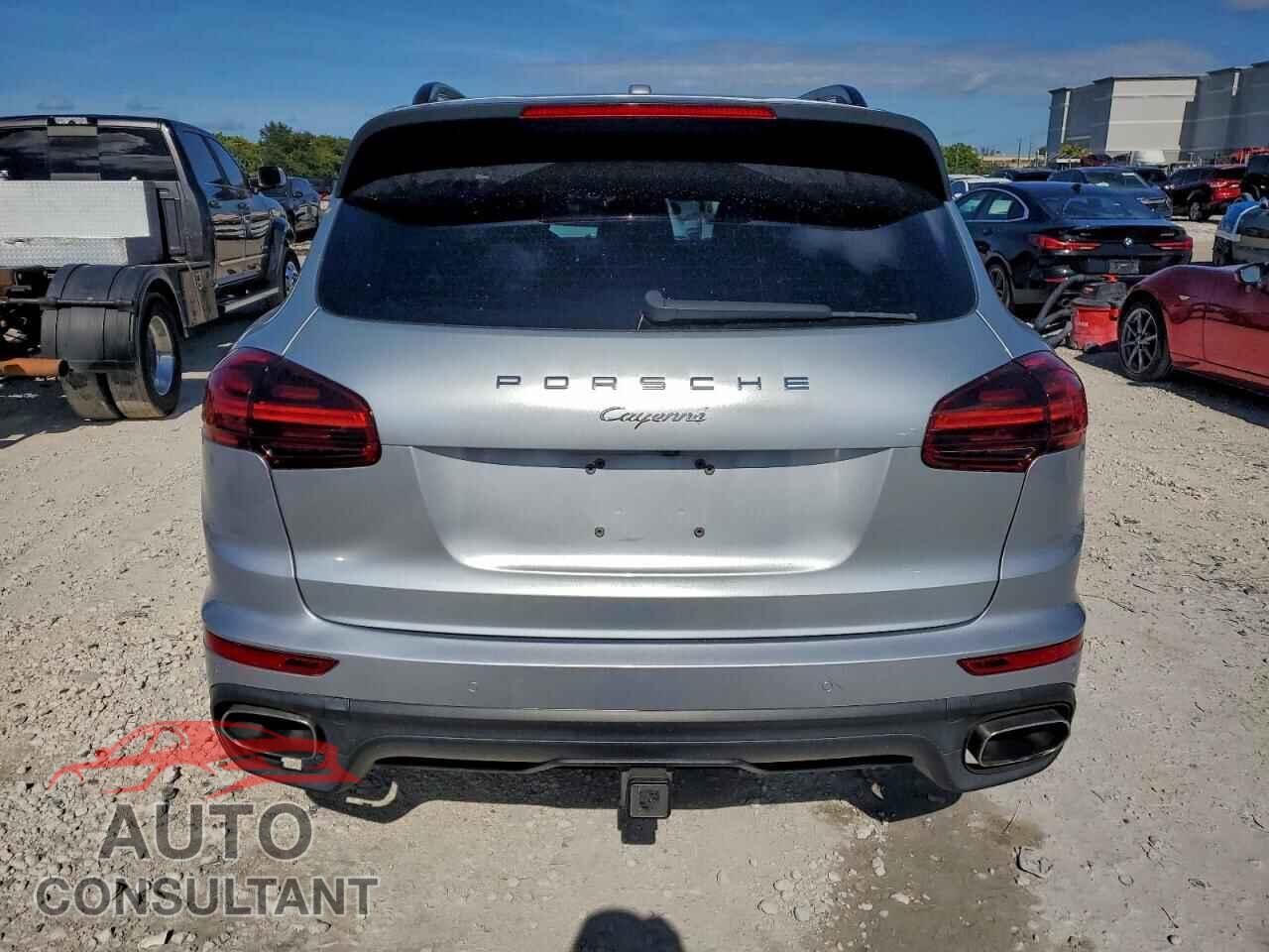 PORSCHE CAYENNE 2017 - WP1AA2A20HKA89192
