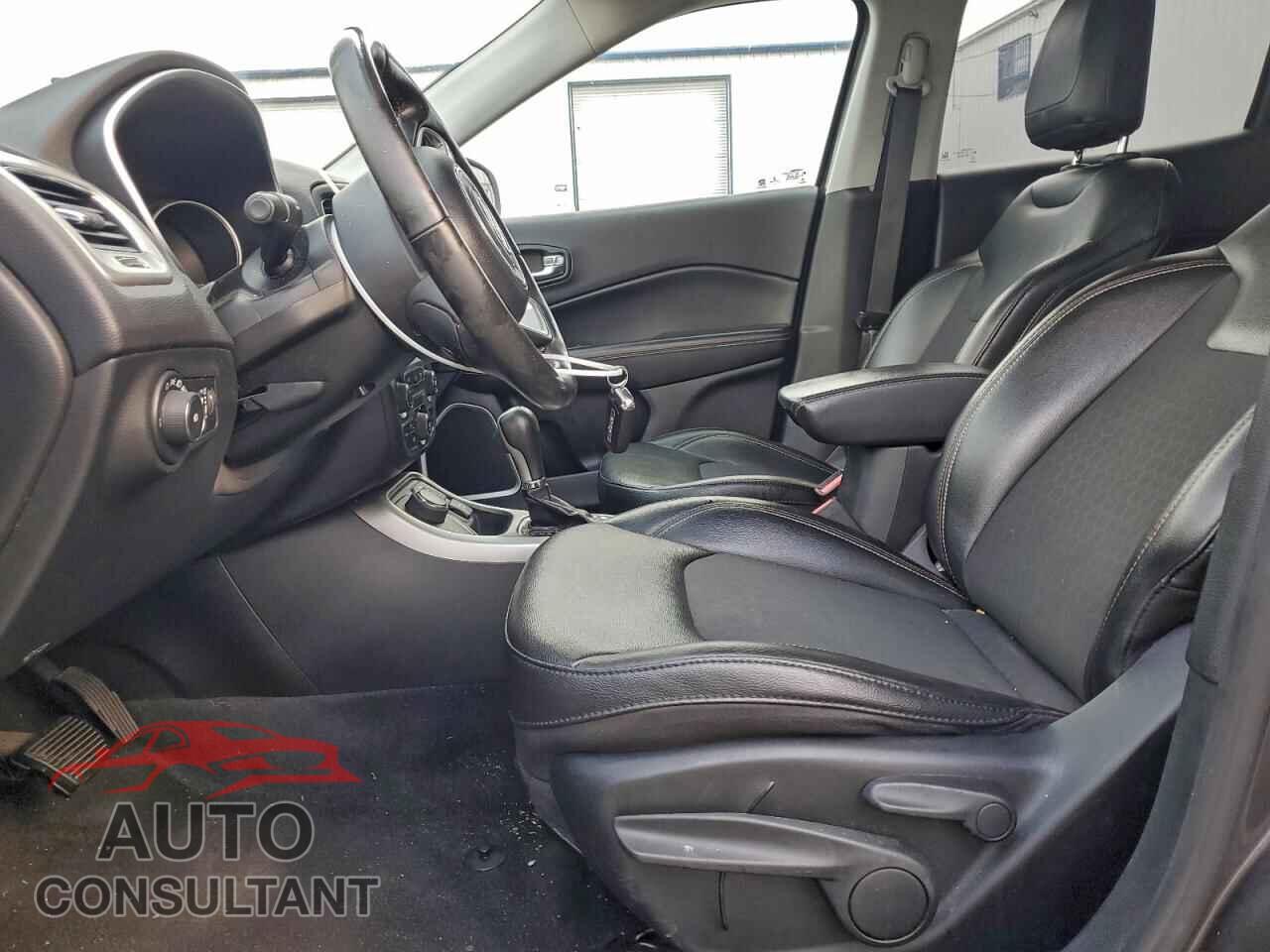 JEEP COMPASS 2019 - 3C4NJDBB1KT697127