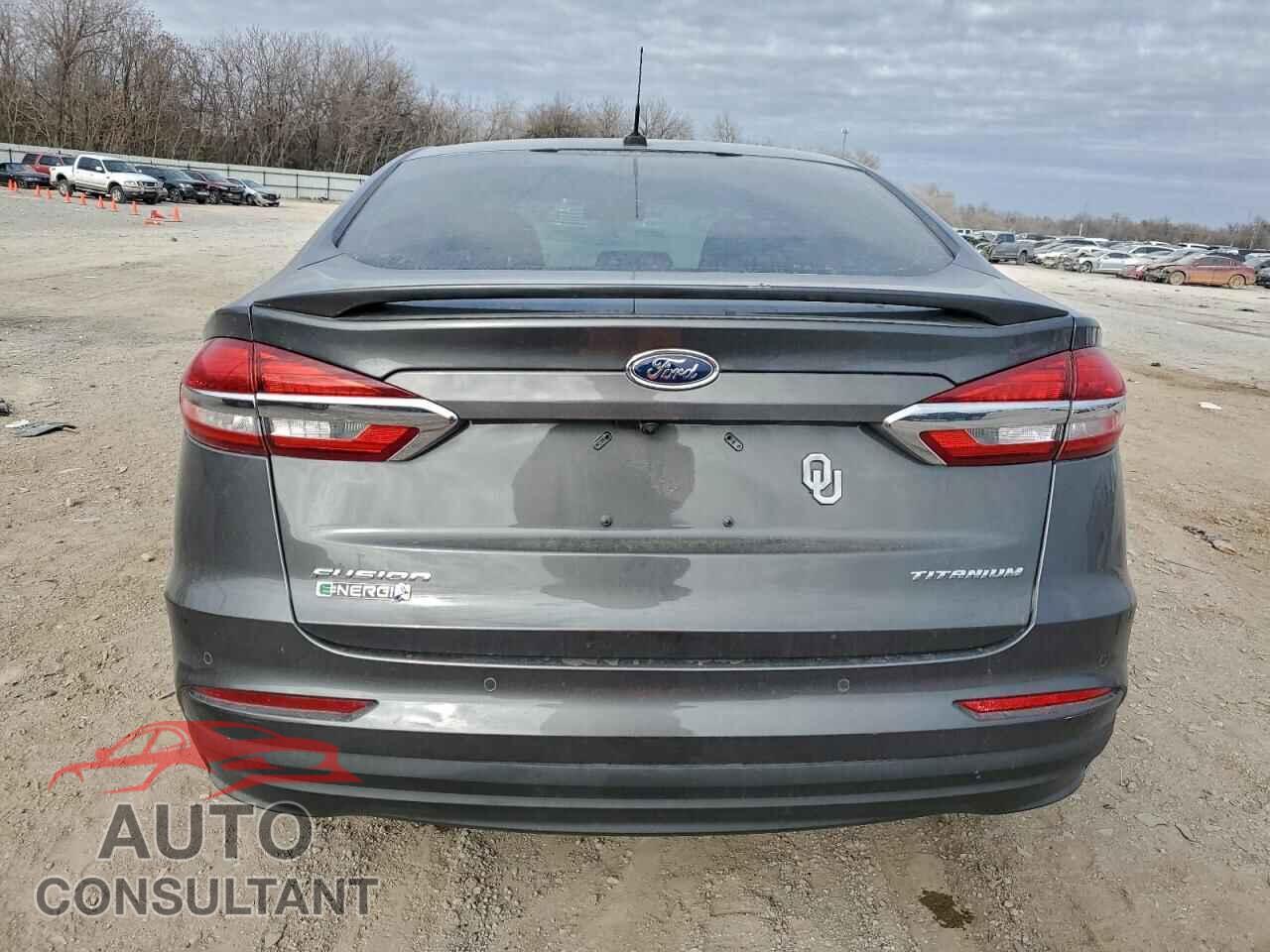 FORD FUSION 2019 - 3FA6P0SU4KR173048