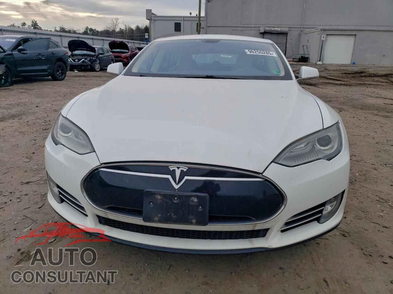 TESLA MODEL S 2013 - 5YJSA1CN8DFP03405