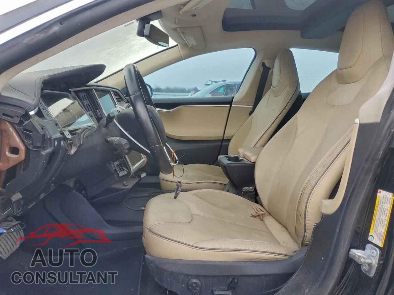 TESLA MODEL S 2013 - 5YJSA1DP0DFP14687