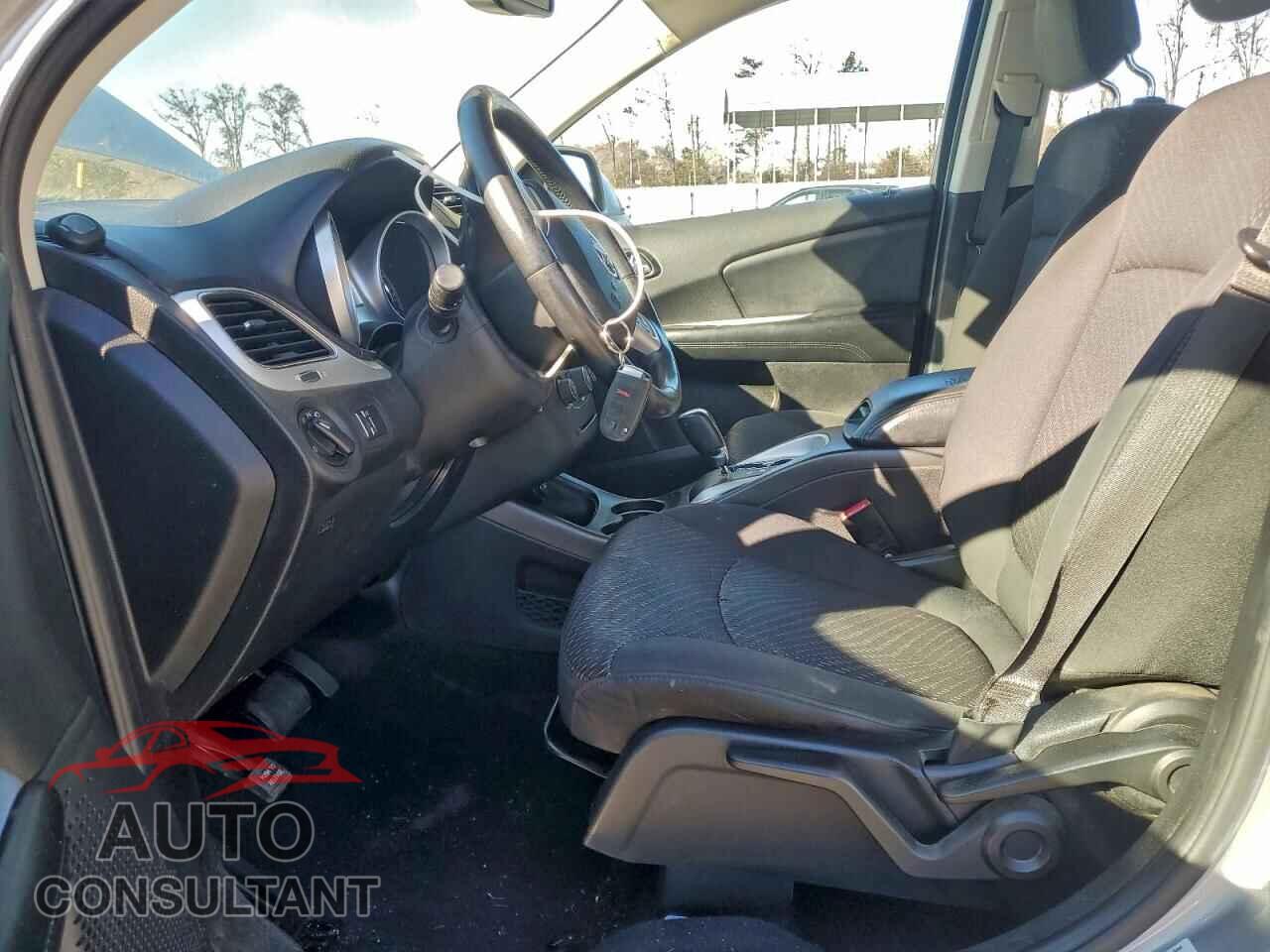 DODGE JOURNEY 2015 - 3C4PDCAB2FT747079