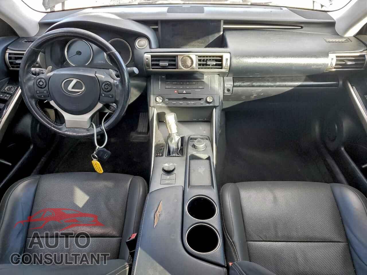 LEXUS IS 2015 - JTHBF1D23F5082535