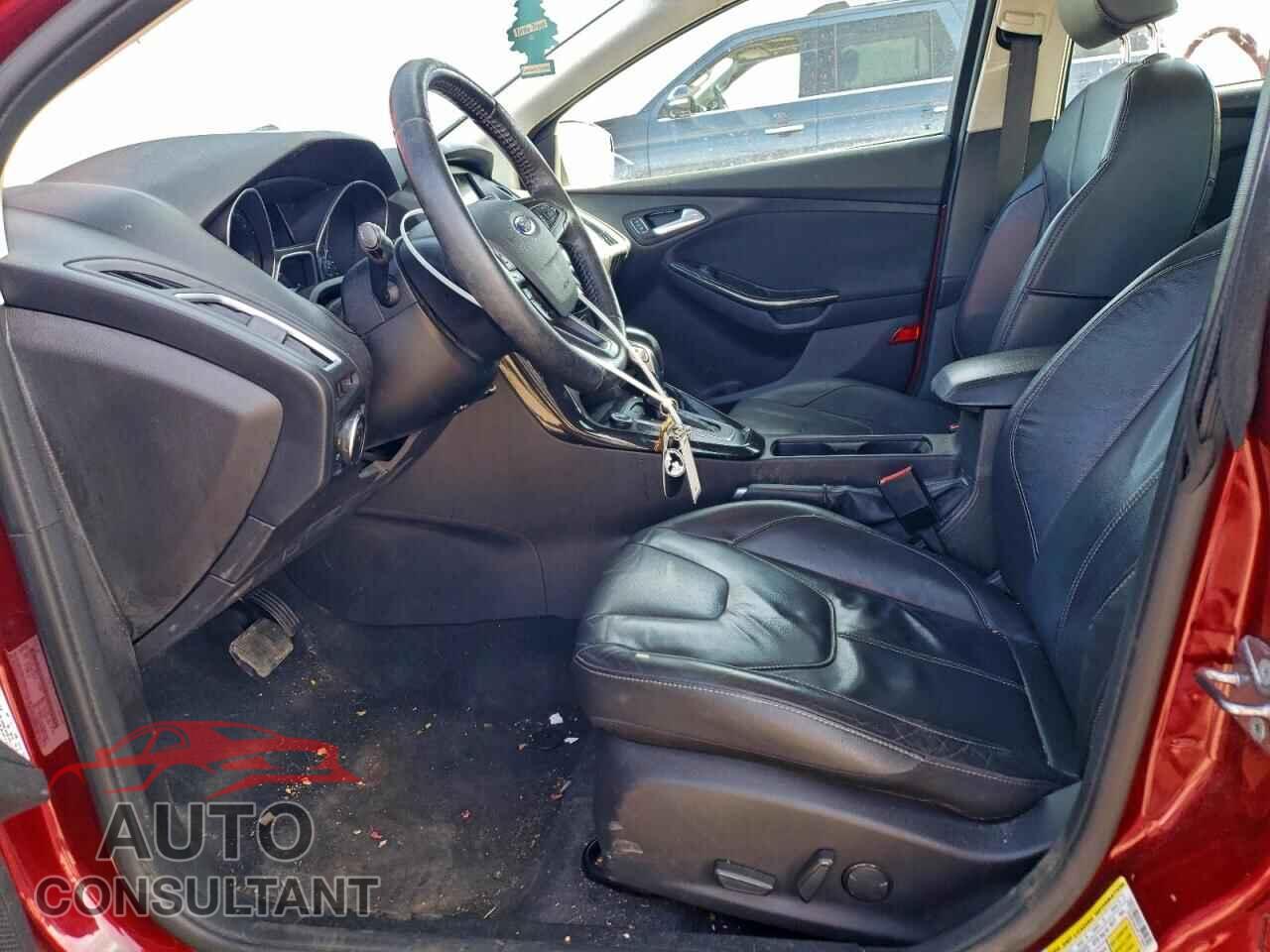 FORD FOCUS 2015 - 1FADP3N24FL216021
