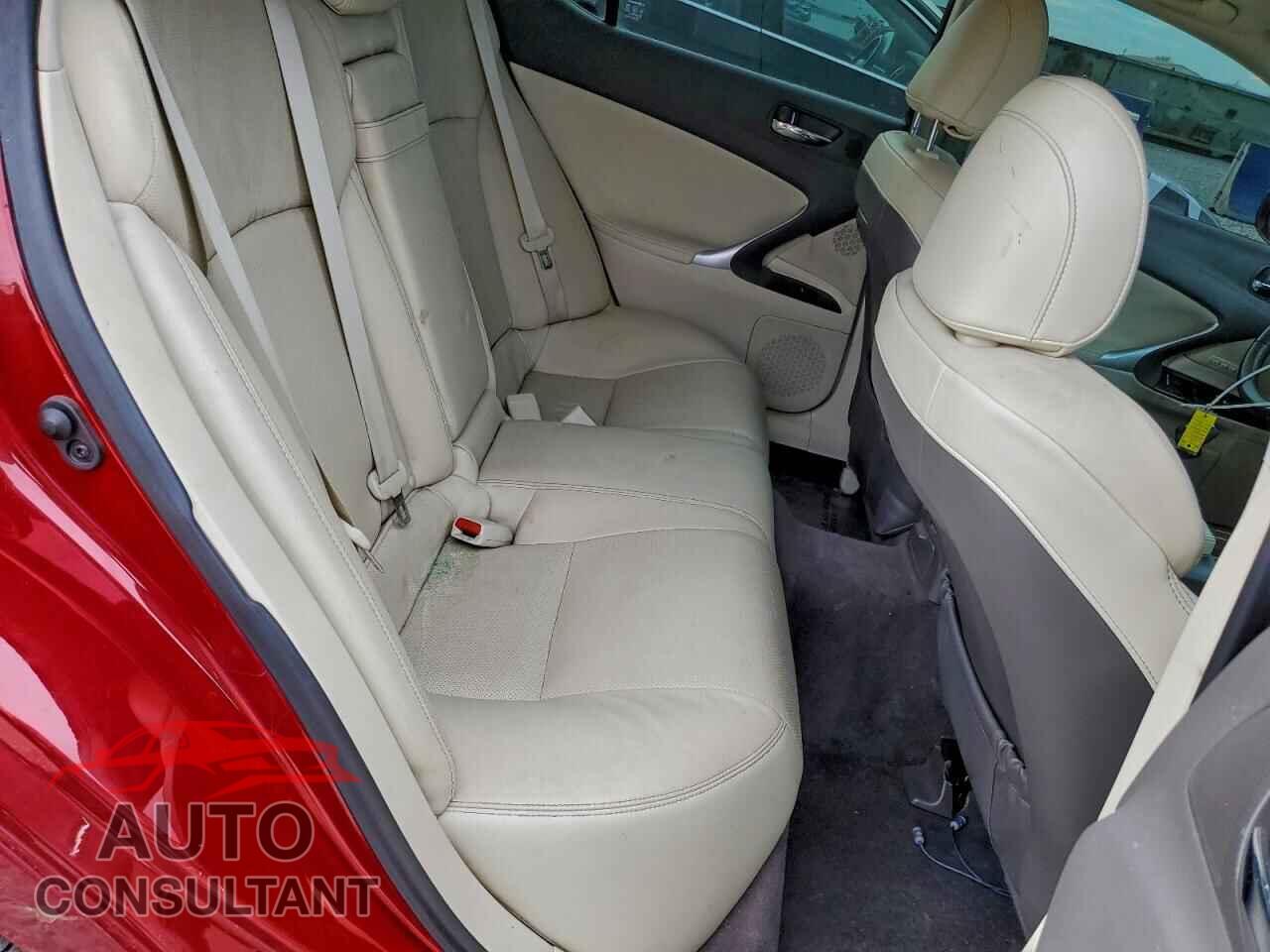 LEXUS IS 2012 - JTHCF5C22C5056047