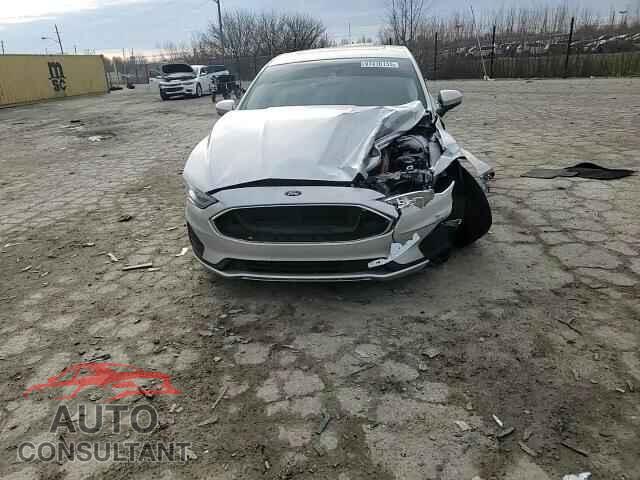 FORD FUSION 2019 - 3FA6P0LU1KR105420