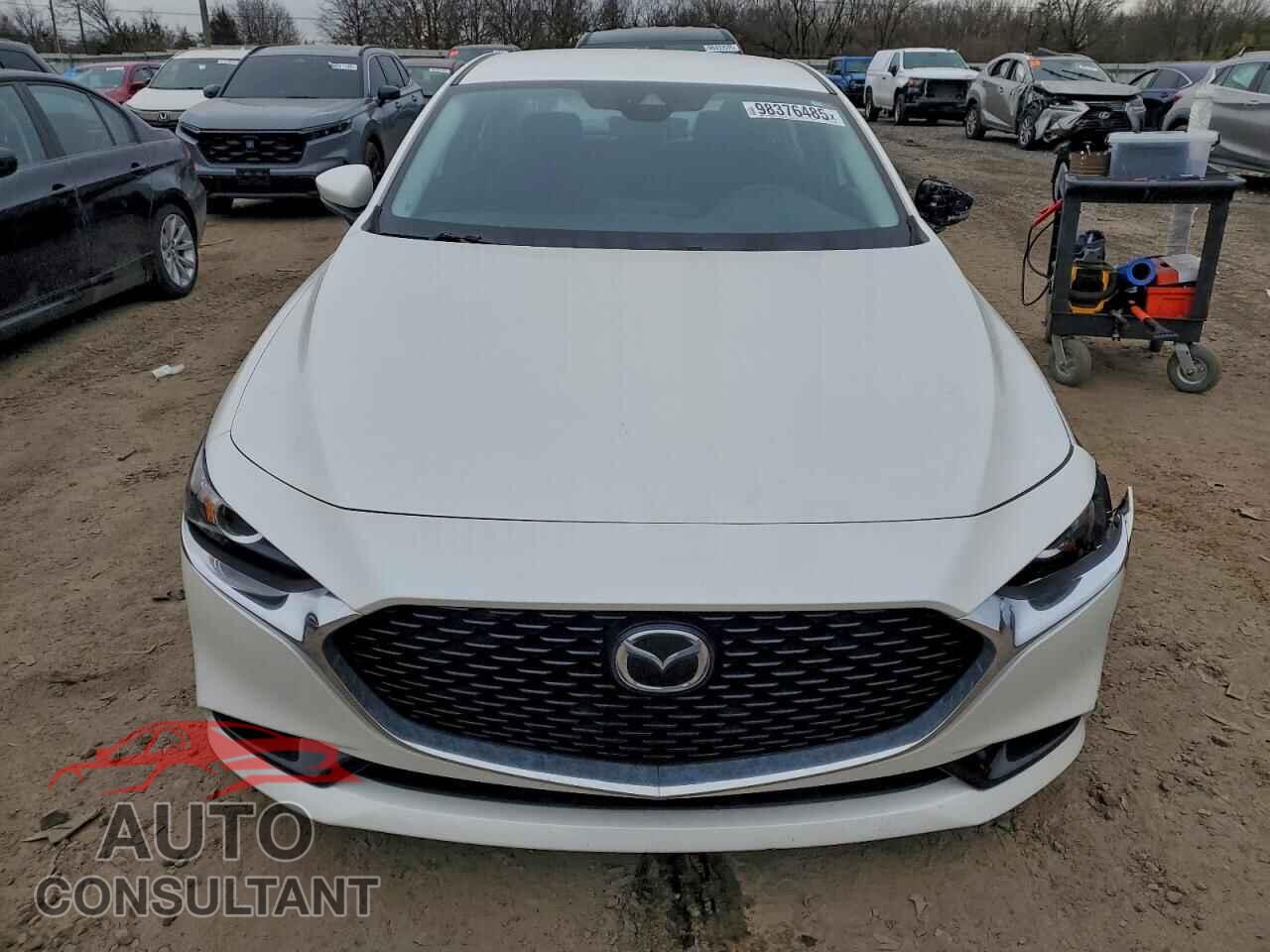 MAZDA 3 2019 - JM1BPBCM6K1107985
