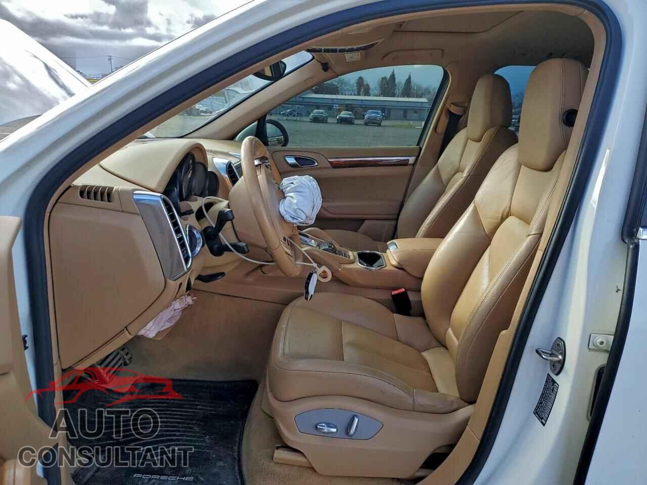 PORSCHE CAYENNE 2011 - WP1AB2A2XBLA47630