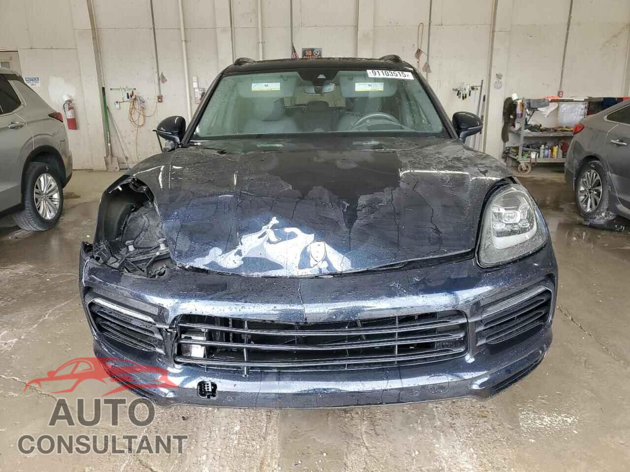 PORSCHE CAYENNE 2019 - WP1AA2AY4KDA13958