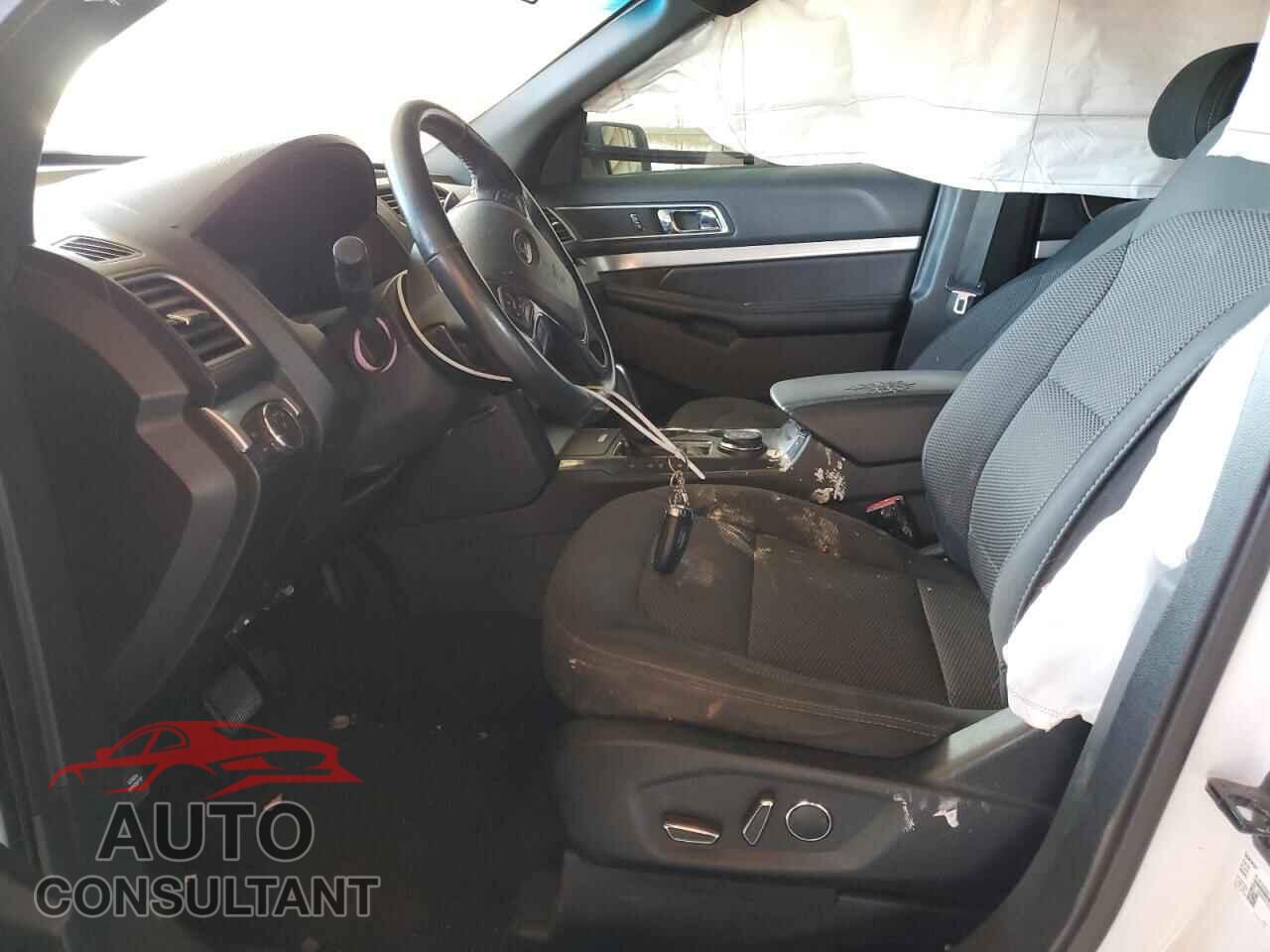 FORD EXPLORER 2017 - 1FM5K8D80HGD43579