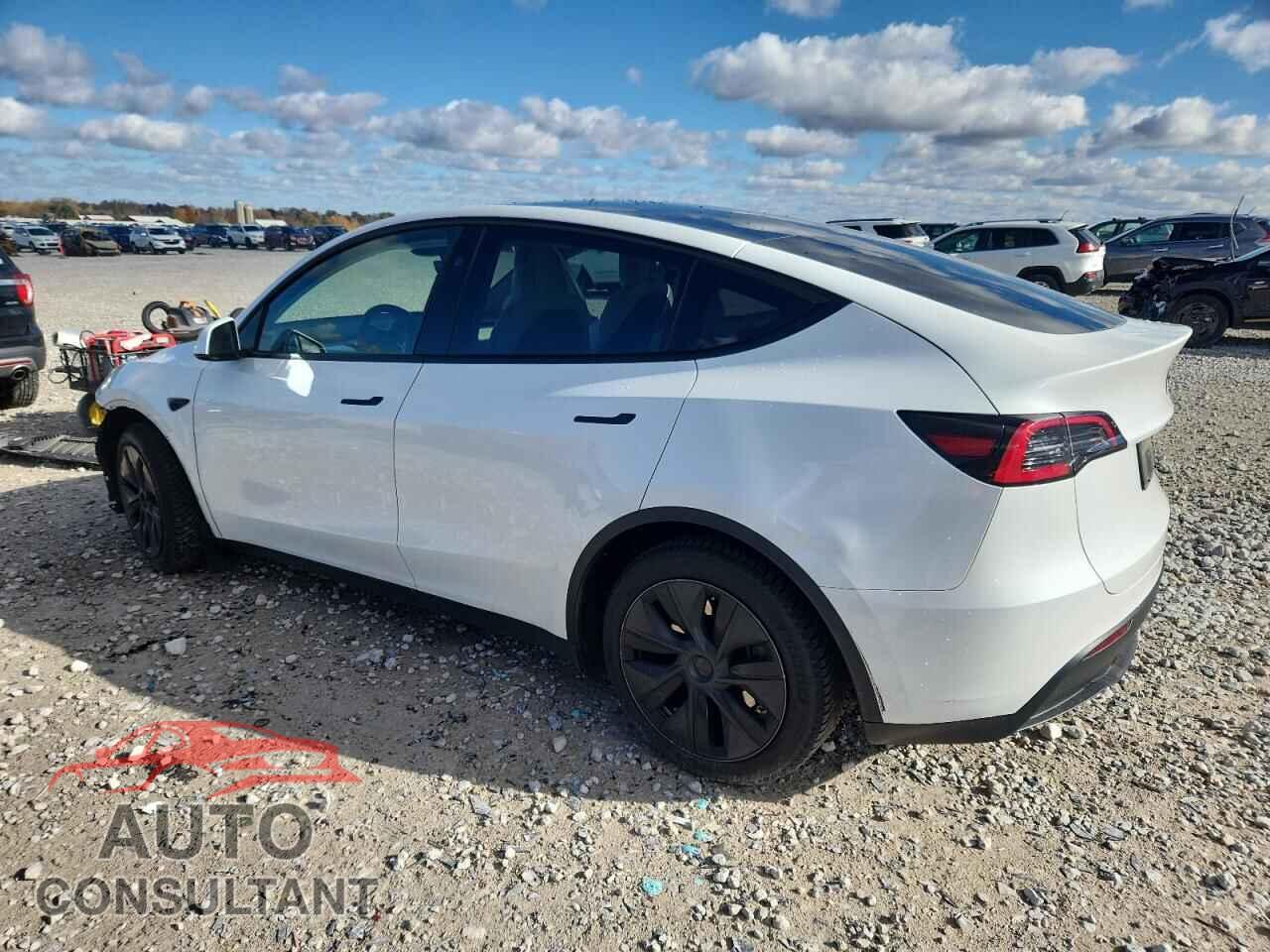 TESLA MODEL Y 2025 - 7SAYGAEE8SF251123
