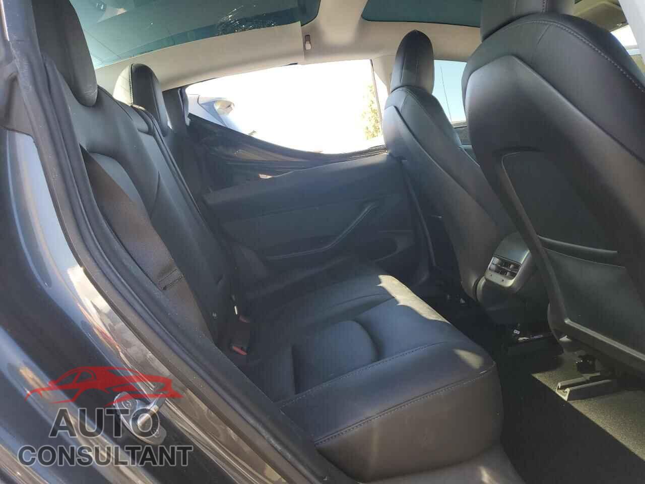 TESLA MODEL 3 2018 - 5YJ3E1EA0JF048803