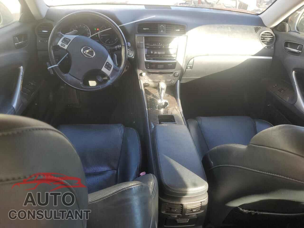 LEXUS IS 2012 - JTHCF5C2XC5053333