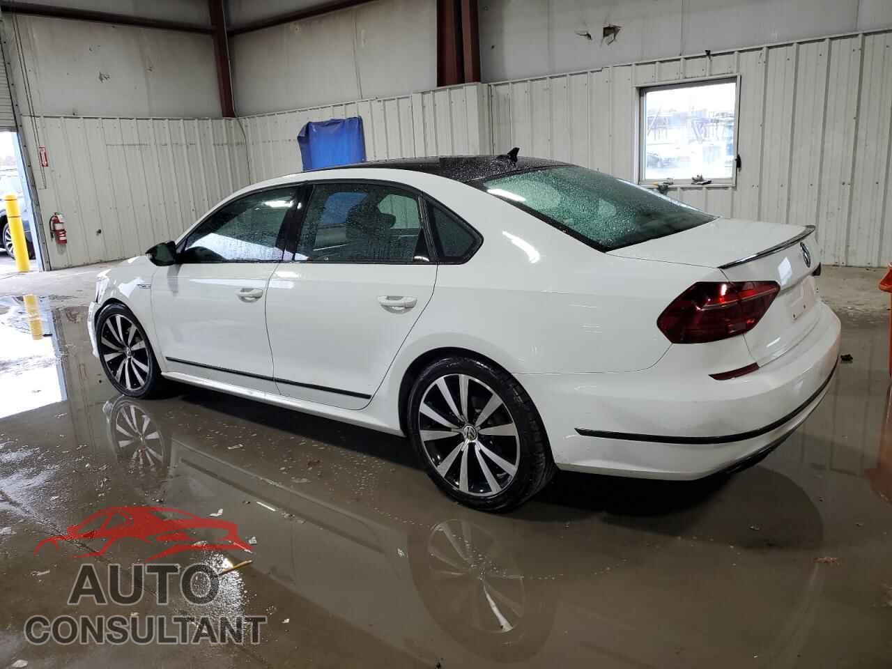 VOLKSWAGEN PASSAT 2018 - 1VWJM7A35JC039934