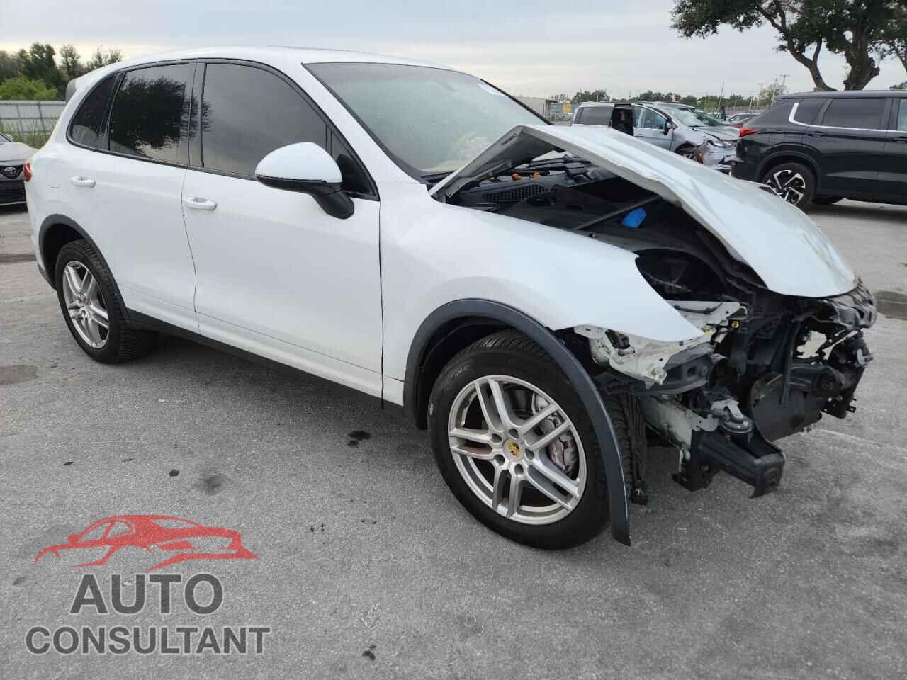 PORSCHE CAYENNE 2016 - WP1AA2A26GKA12499