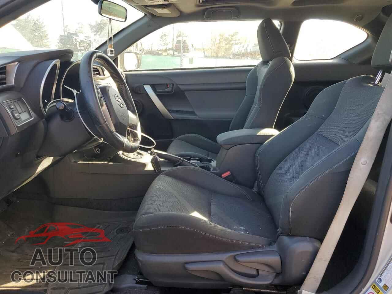 TOYOTA SCION 2014 - JTKJF5C71E3076575