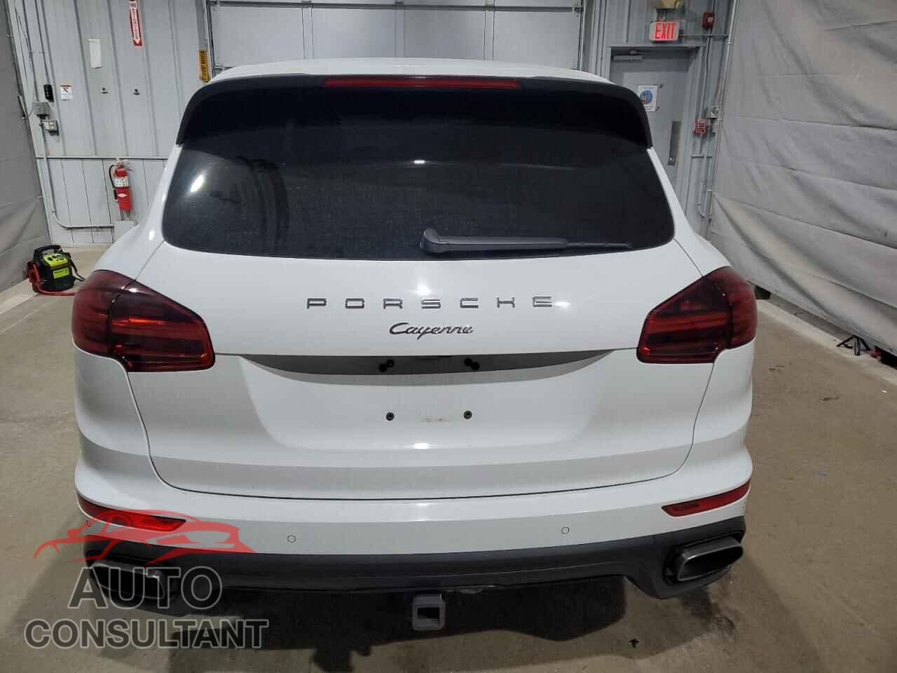 PORSCHE CAYENNE 2016 - WP1AA2A2XGKA08052